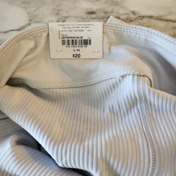 NWT Girls Ribbed Biker shorts with pockets longer Size 14 - Picture 4 of 6